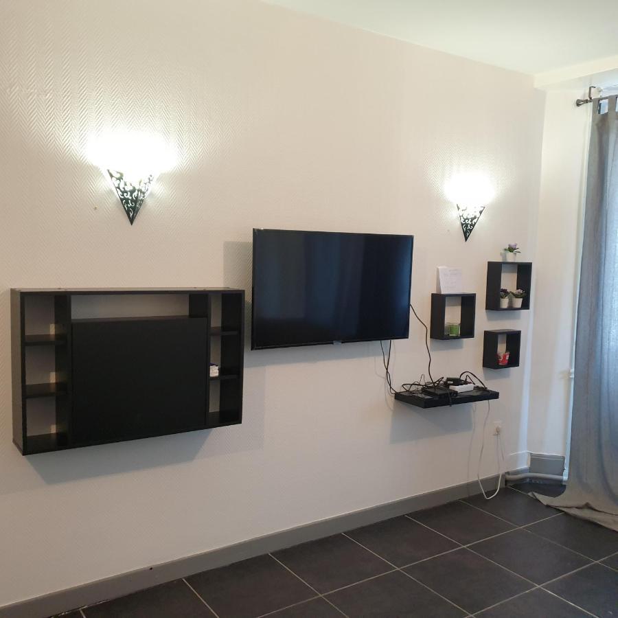 Appartement T2 Courte Duree Coup De Coeur Toute A 5 Minutes Saint-Etienne  Exteriör bild